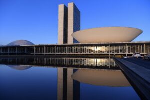 Câmara aprova recomposição salarial e atualização do adicional de qualificação dos servidores do PJU